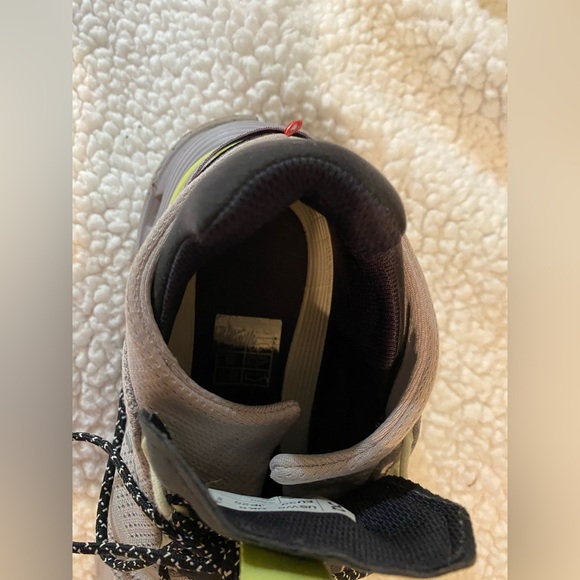 On Cloudnova Pear Zest Lifestyle Running Shoes size 8 Women’s No insoles - Picture 9 of 11